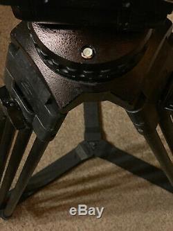 Sachtler Video 25 II Head with 2 stage Carbon Fiber Legs + Spreader & Ship Tube